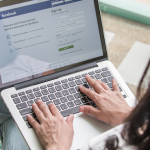 How to Quickly Switch Between Facebook Accounts