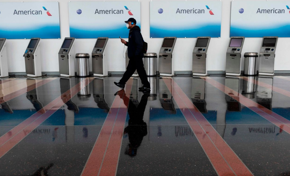 American Airlines warns employees it could furlough thousands by April 2021