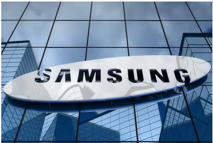 Samsung Rollable phone Rumors UI Hints split on Galaxy Z Fold